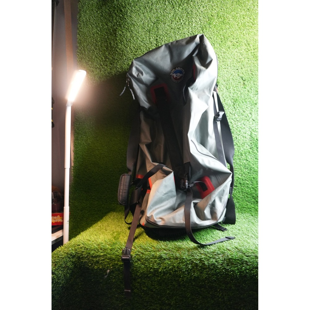 Big Agnes Stagecoach Rolling Duffel Bag Gray Waterproof Large Travel Luggage‎